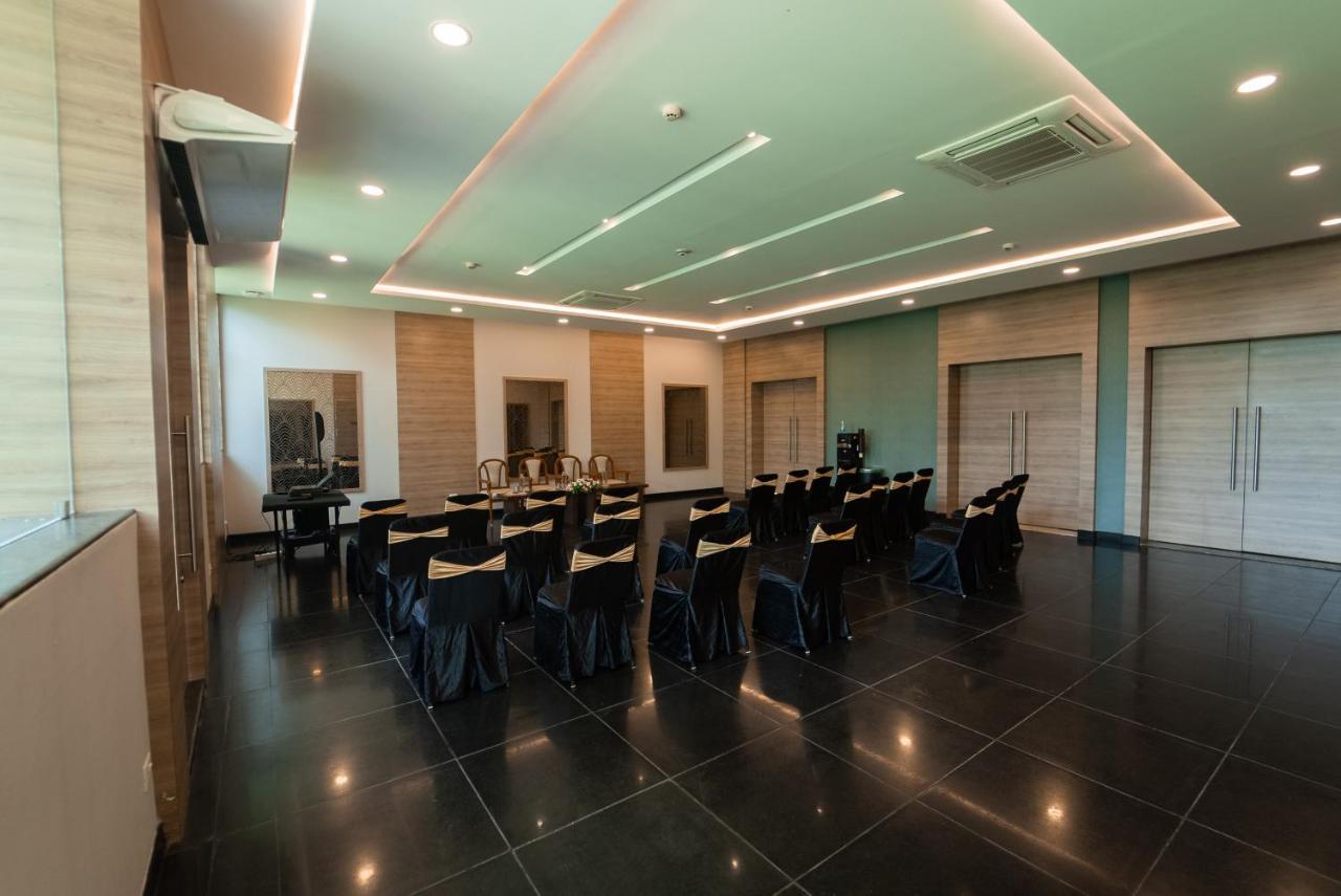 Hycinth Hotels Thiruvananthapuram Eksteriør bilde