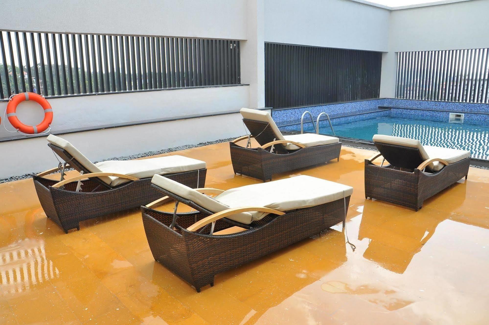 Hycinth Hotels Thiruvananthapuram Eksteriør bilde